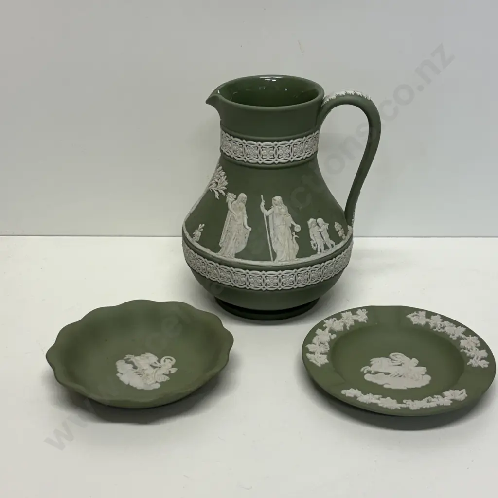 Wedgwood Green Jasperware Jug, Bowl and Ashtray Image 1++