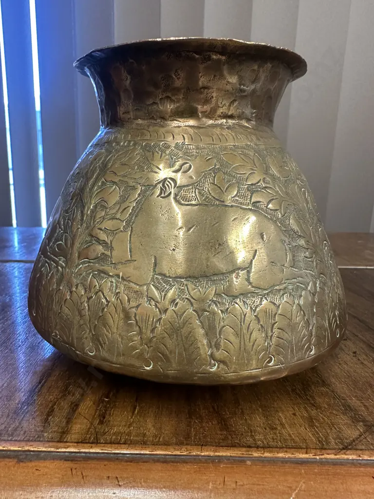 Vintage Brass & Copper Pot With Animal Pattern H14cm. Image 1++
