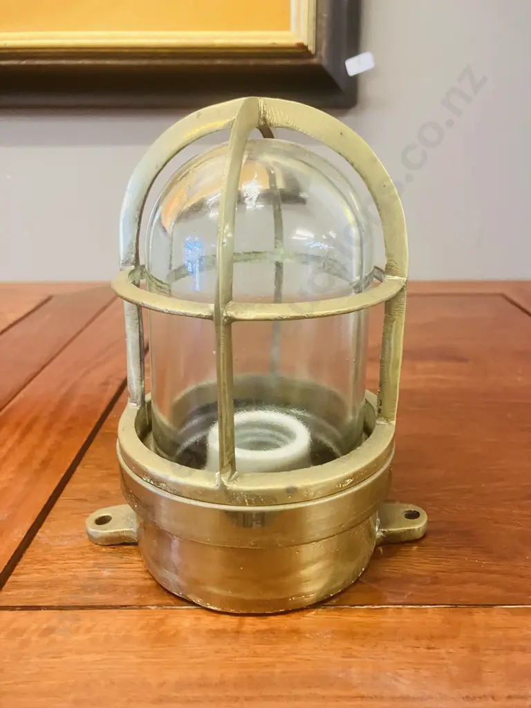 Vintage Brass Ship Passageway Light. 16 x 10cm Image 1++