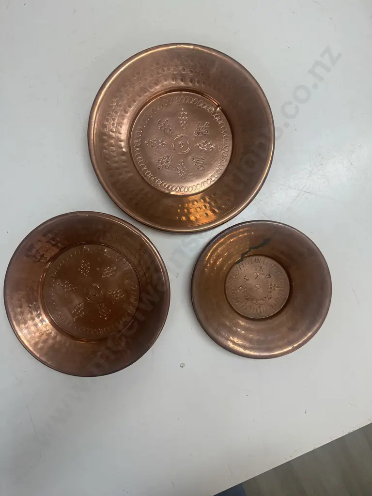 Set Of Three Vintage Decorative Copper Wall Art "Lord Of Isles" Etched Detail Graduated Sizes Image 1++