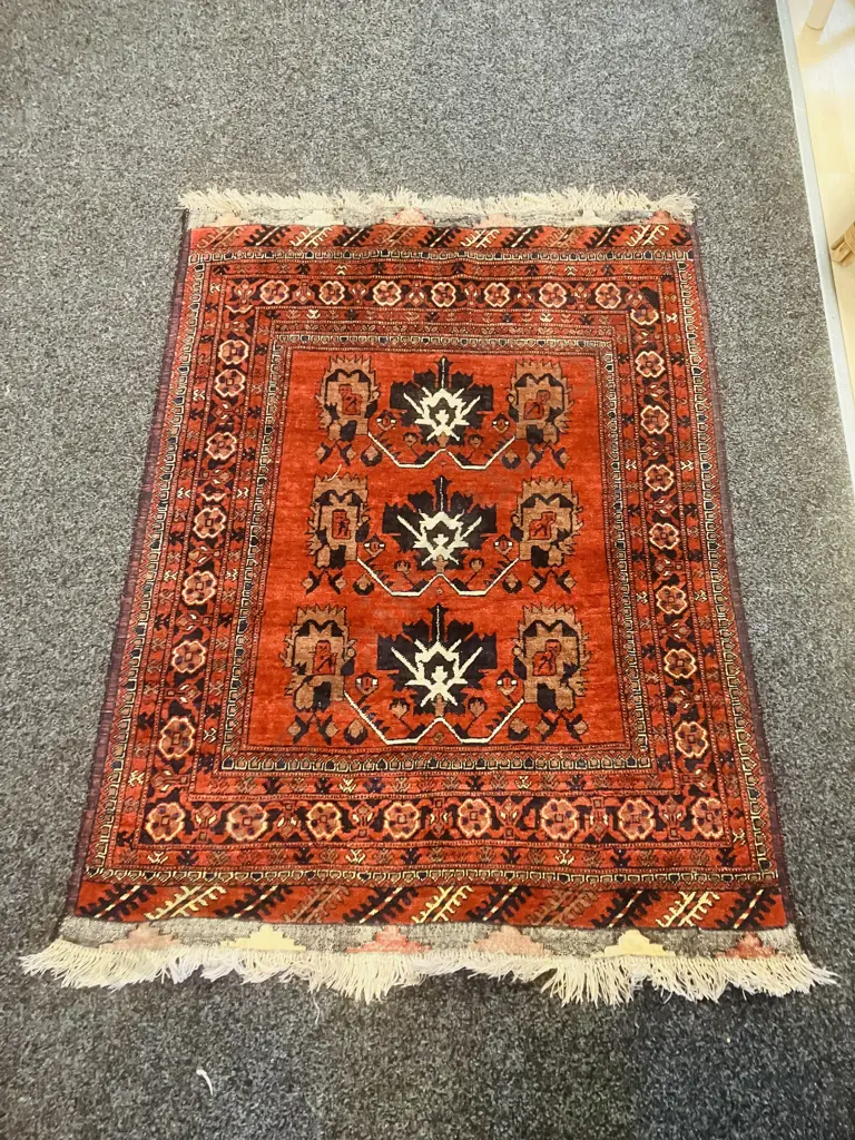 Vintage Hand-Knotted Persian Rug. 107 x 144cm Image 1++