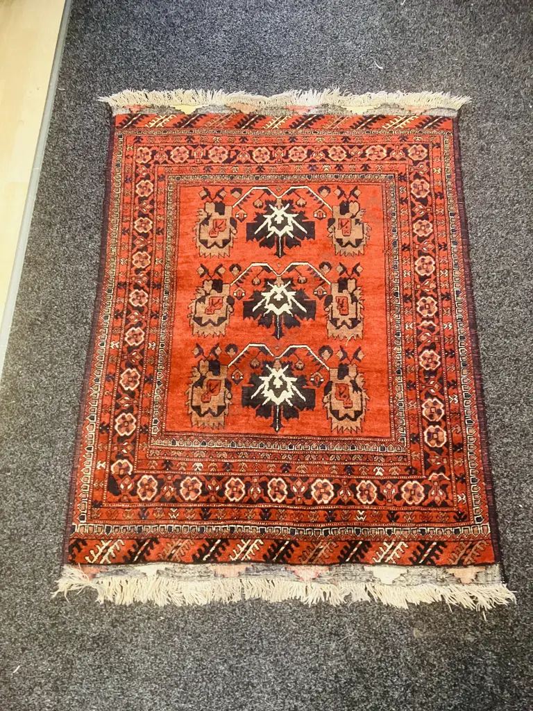 Vintage Hand-Knotted Persian Rug. 107 x 144cm Image 1++