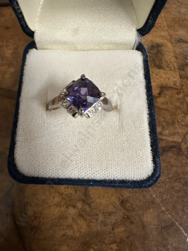 Vintage Sterling Silver Amethyst Ring With Eight Clear Stones Image 1++