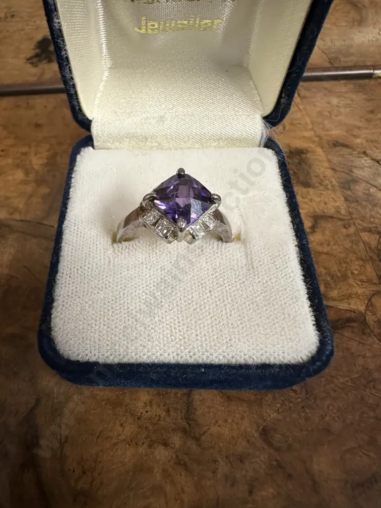 Vintage Sterling Silver Amethyst Ring With Eight Clear Stones Image 1++