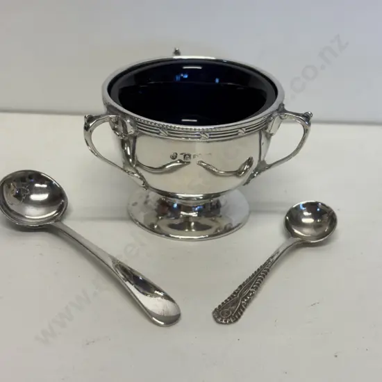Hallmarked Sterling Silver 3 handled egg cup with cobalt blue glass insert with 2 Sterling salt spoons