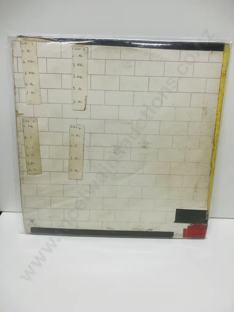 Pink Floyd The Wall 2 x Vinyl LP, Gatefold With Lyrics Sleeves, 1979 Original New Zealand Pressing Image 1++