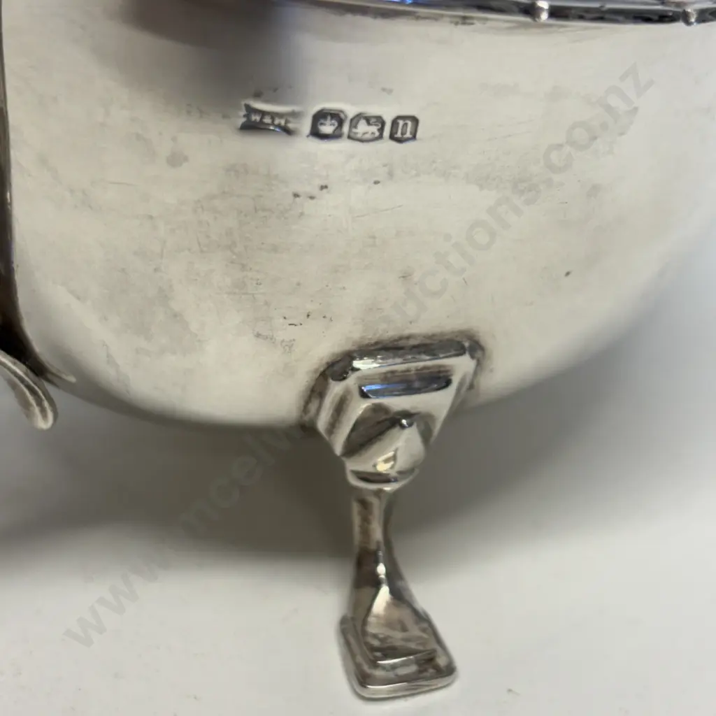 Walker and Hall hallmarked Silver 3 footed Jug Image 1++