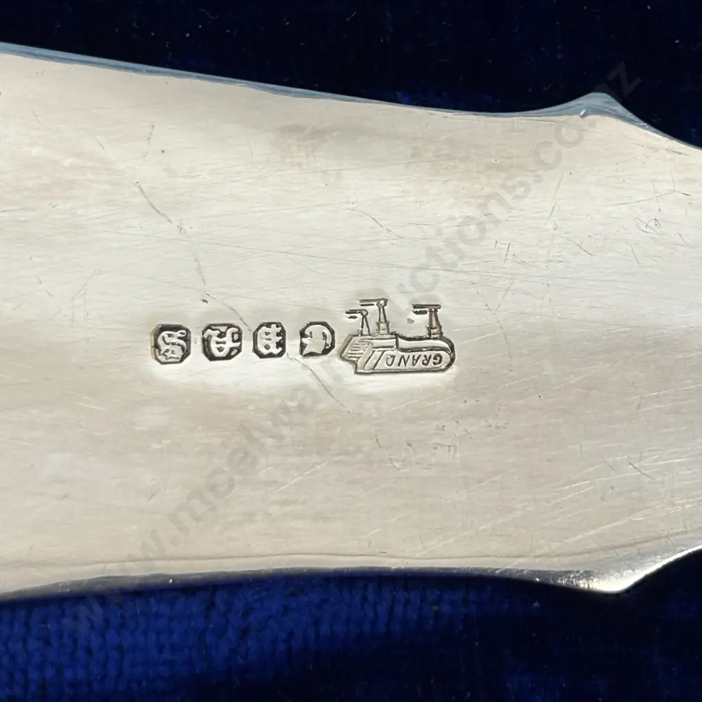 Vintage Boxed Hallmarked Silver Mounted Serving Cutlery Image 1++