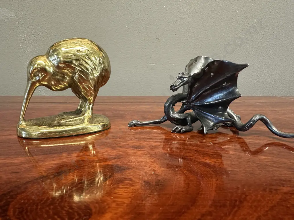 Souvenir Figurines Including NZ Made Brass Kiwi Paper Weight & Dragon Figurine Image 1++
