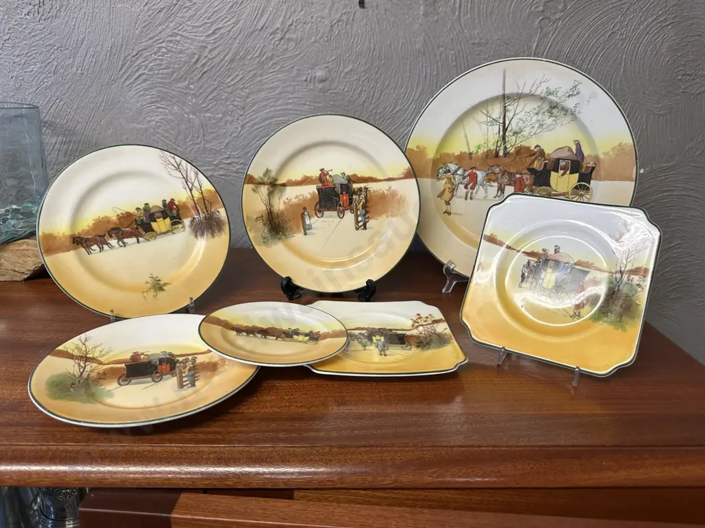 Large Selection Of Vintage Royal Doulton China Items   Image 1++