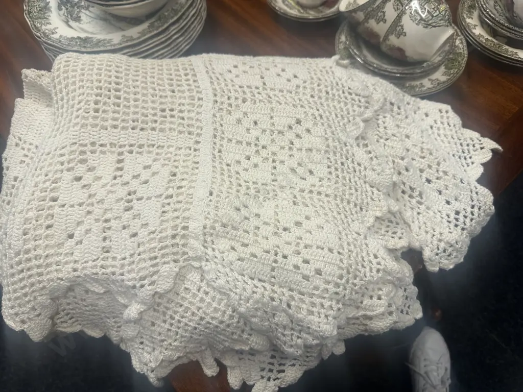 Vintage Single Size Handmade Crochet Coverlet/Throw Flamingo Pattern L205,W160cm.  Image 1++