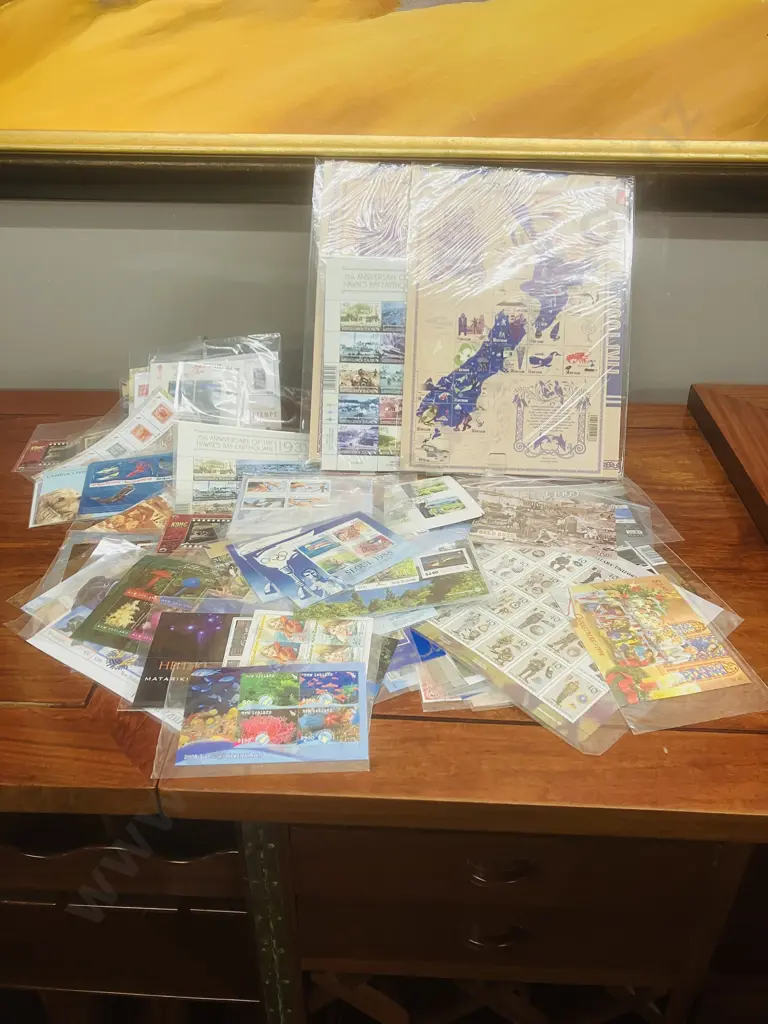 NZ Post Large Selection Miniature Sheets Etc Image 1++