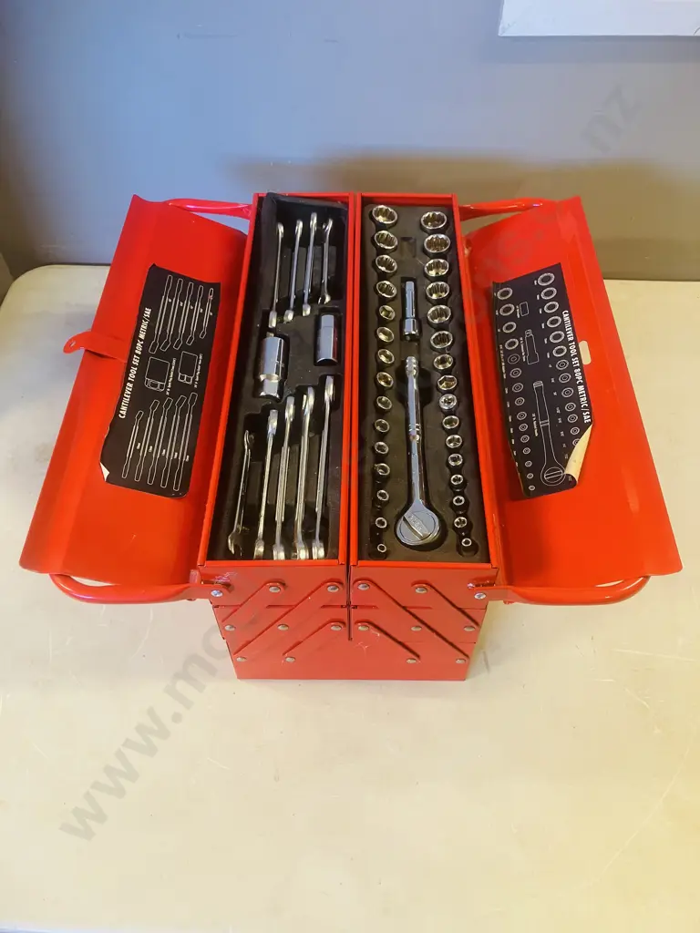 Red Steel Cantilever Toolbox With Socket Set & Assorted Tools Image 1++