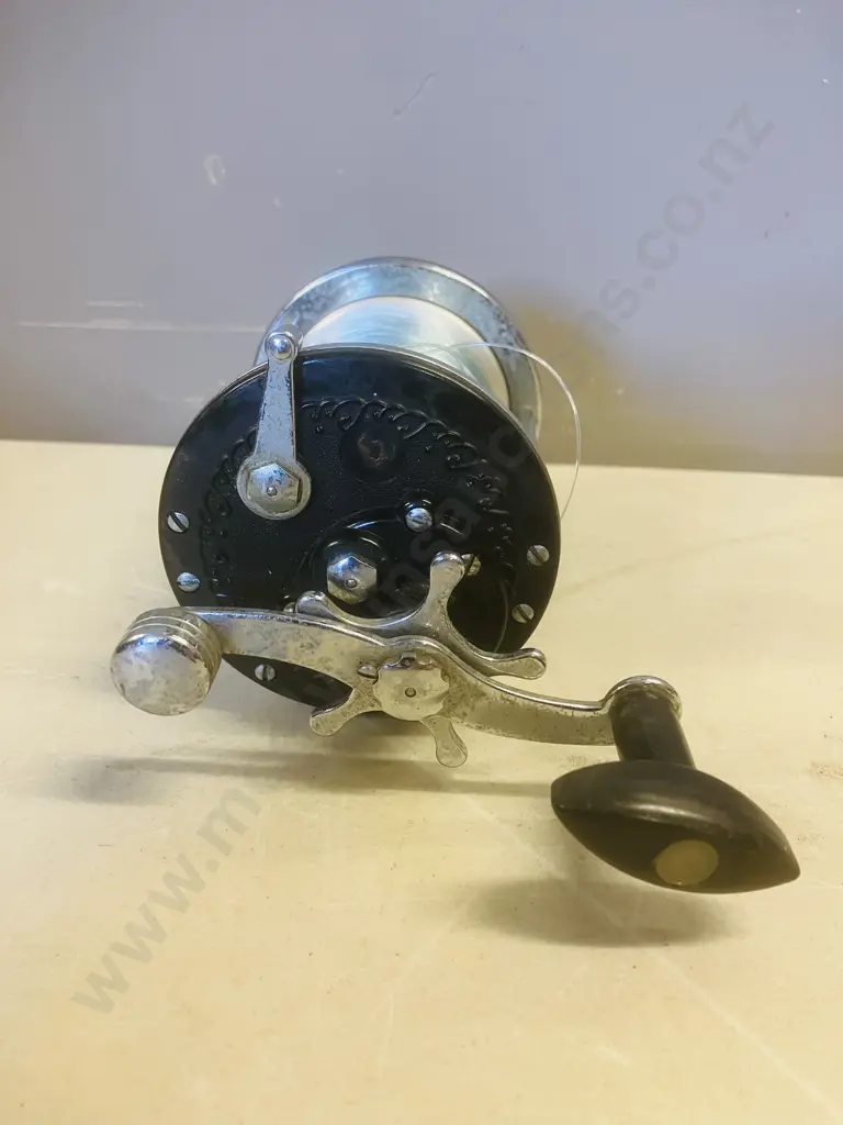 Vintage Olympic No 61 - II Bait Casting Fishing Reel Image 1++