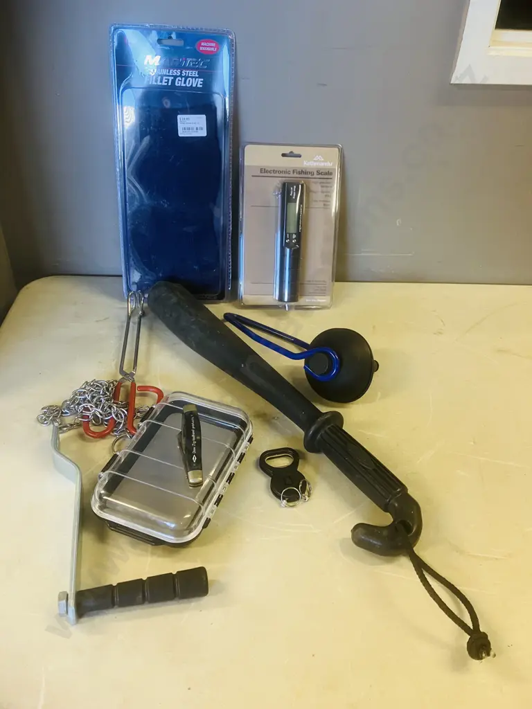AFTCO Fish Bat, Stainless Steel Filet Glove, Fishing Scale Etc Image 1++