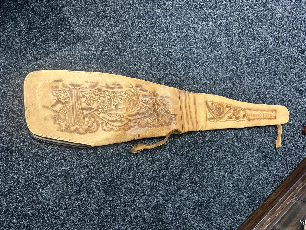 Vintage Hand Tooled Mexican Leather Rifle/Shotgun Gun Case (af to handle) Image 1++