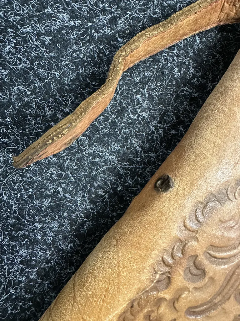 Vintage Hand Tooled Mexican Leather Rifle/Shotgun Gun Case (af to handle) Image 1++