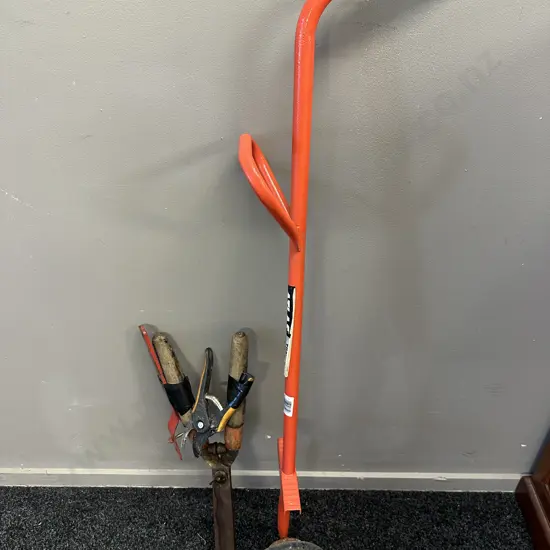Atlas Trade Edger, Lopers, Snips & Wire Strainer