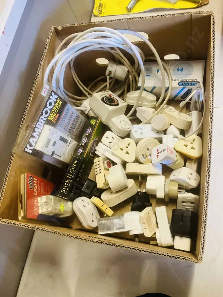 Box Lot Plugs, Lights Etc Image 1++