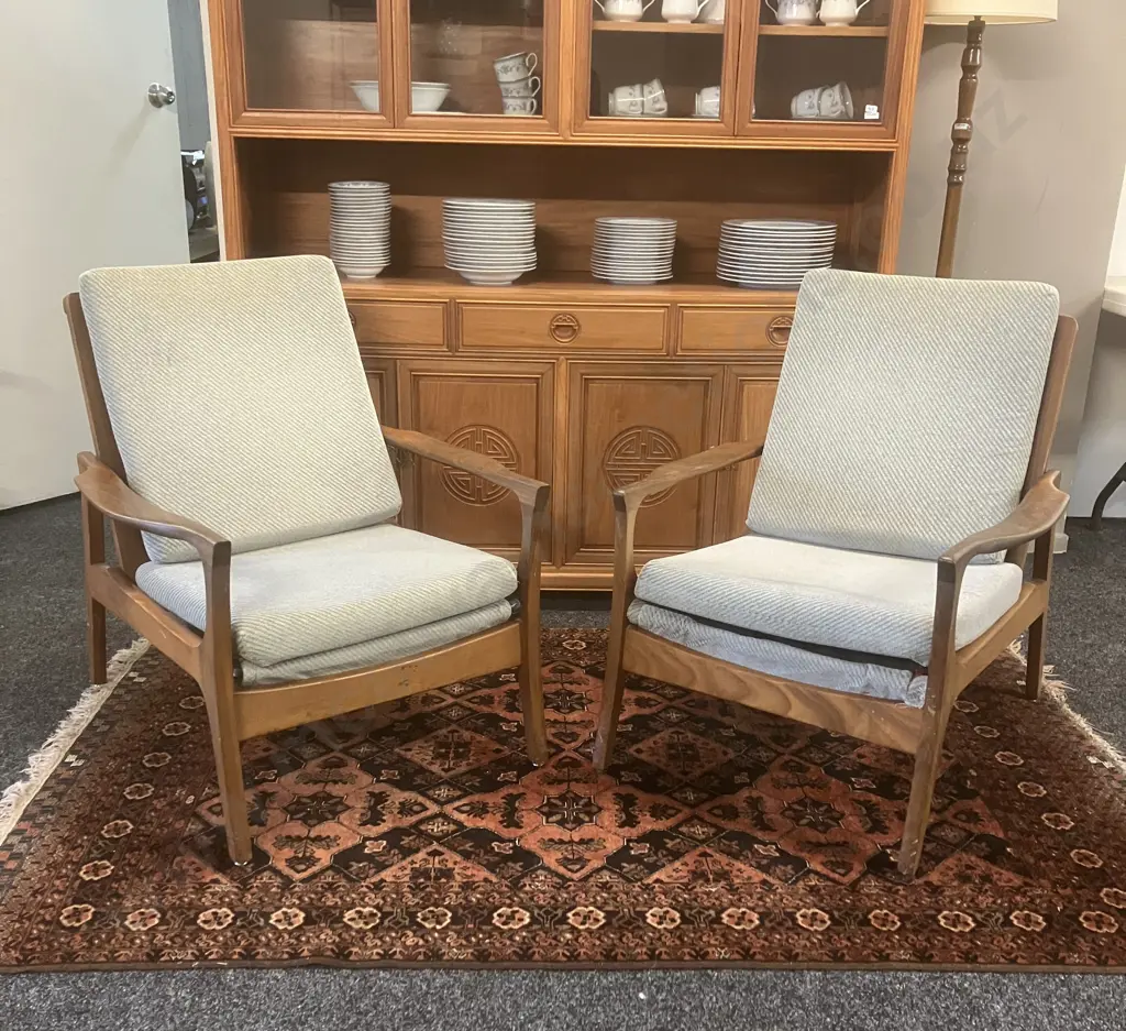 Pair of Mid-Century Concorde Armchairs by Fred Lowen for Don Furniture 1965 Image 1++