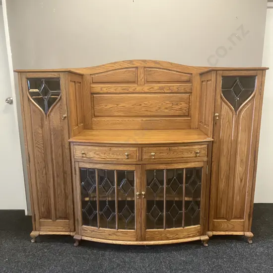 Stunning Art Nouveau Solid Oak Sideboard With Leadlight Panels, With Key, circa Mid 20th Century. H150 W185 D68cm