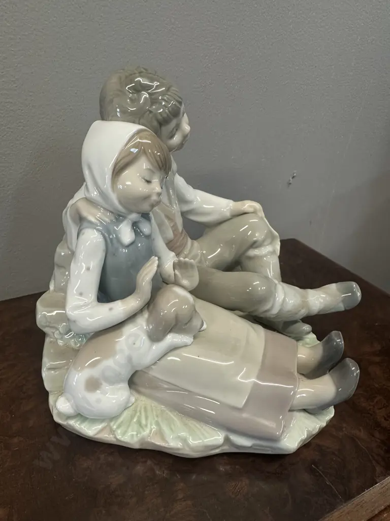 LIadro Friendship Boy & Girl With Puppy Dog H36cm. Image 1++