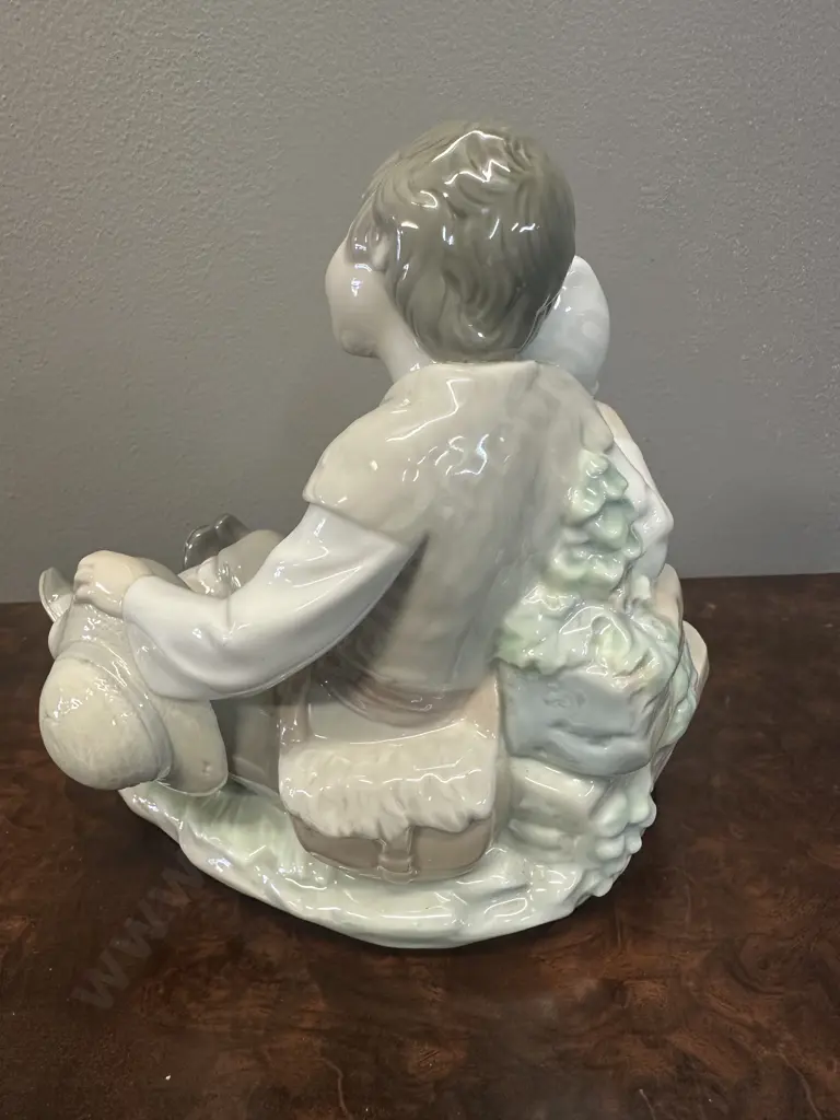 LIadro Friendship Boy & Girl With Puppy Dog H36cm. Image 1++