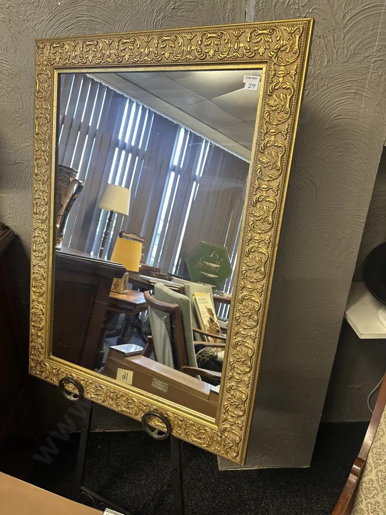 Vintage Framed and Gilded Mirror. 89 x 65.5cm Image 1++