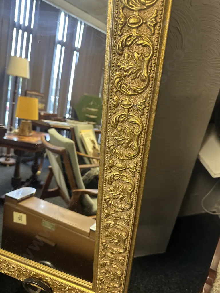 Vintage Framed and Gilded Mirror. 89 x 65.5cm Image 1++