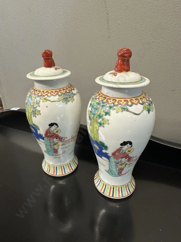 Pair Of Mid Century Jiangxi Jingdezhen Porcelain Chinese Famille Rose Lidded Ginger jars Image 1++
