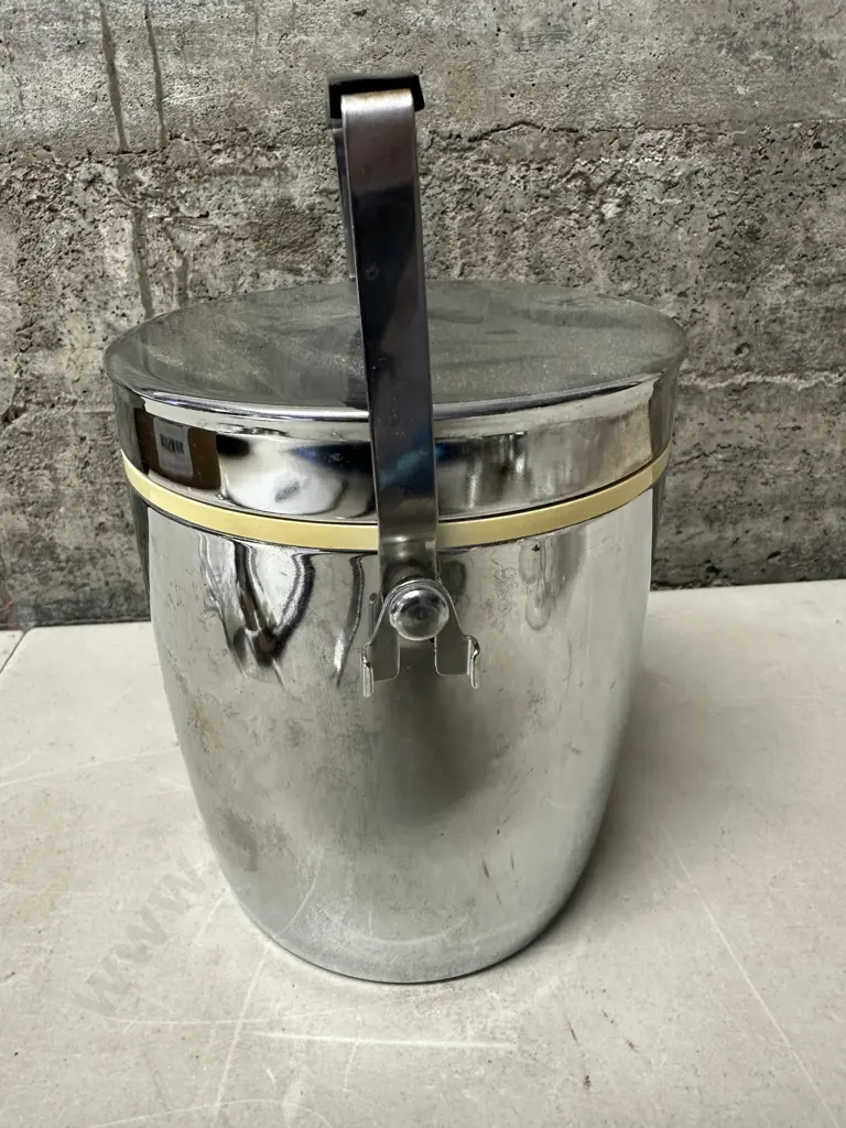 Vintage Tiger Design Ice Bucket  Image 1++