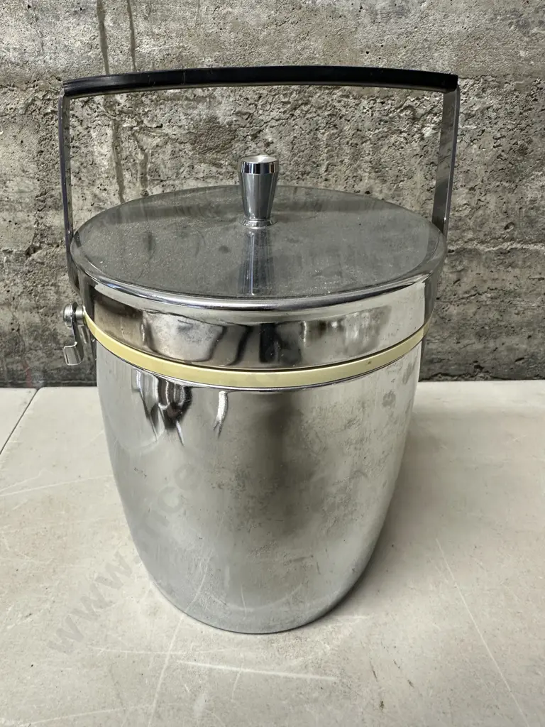 Vintage Tiger Design Ice Bucket  Image 1++