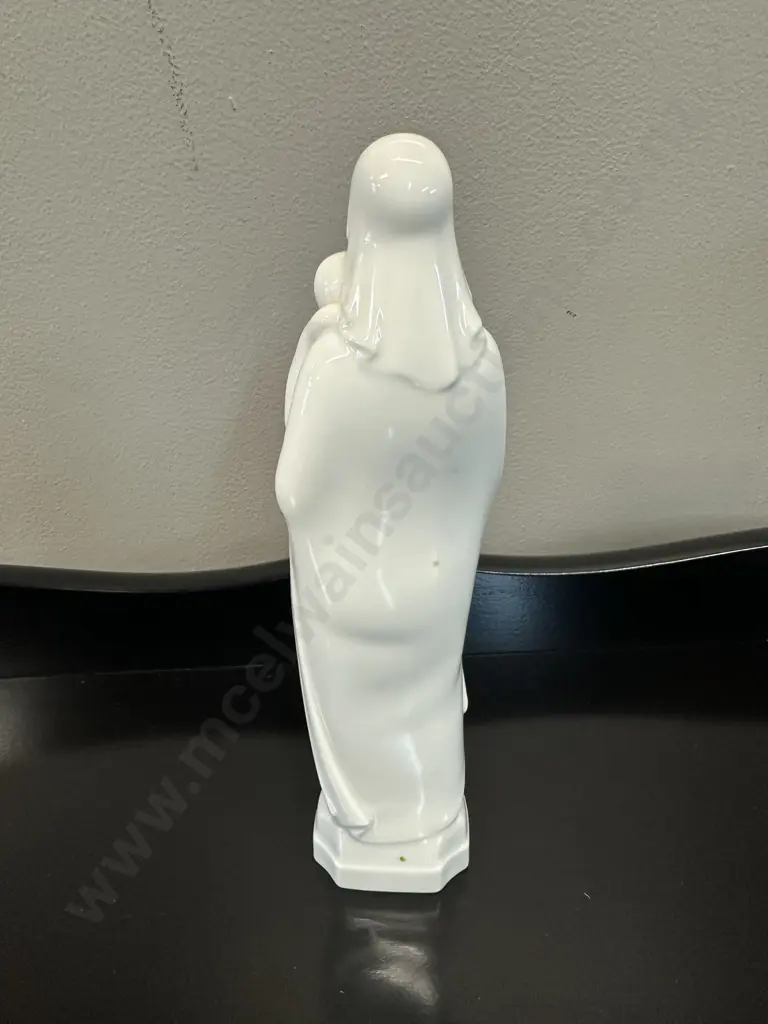 Royal Copenhagen Blanc de China Standing Madonna With Child Figurine #3658 H22cm. Image 1++
