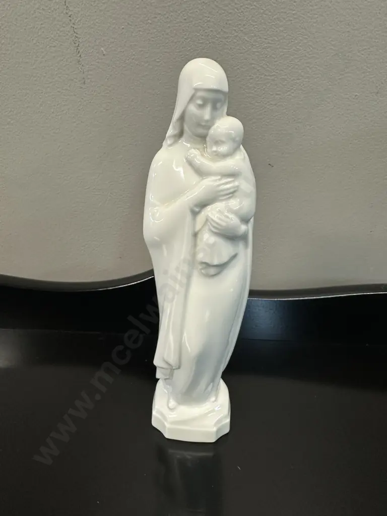 Royal Copenhagen Blanc de China Standing Madonna With Child Figurine #3658 H22cm. Image 1++