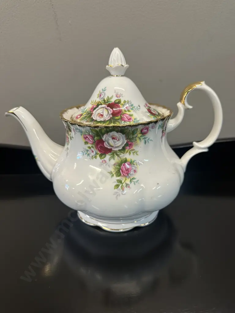 Large Vintage Royal Albert Celebrations Teapot H19cm Image 1++