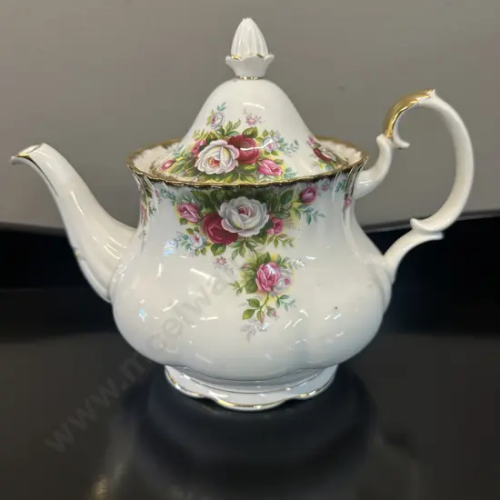 Large Vintage Royal Albert Celebrations Teapot H19cm