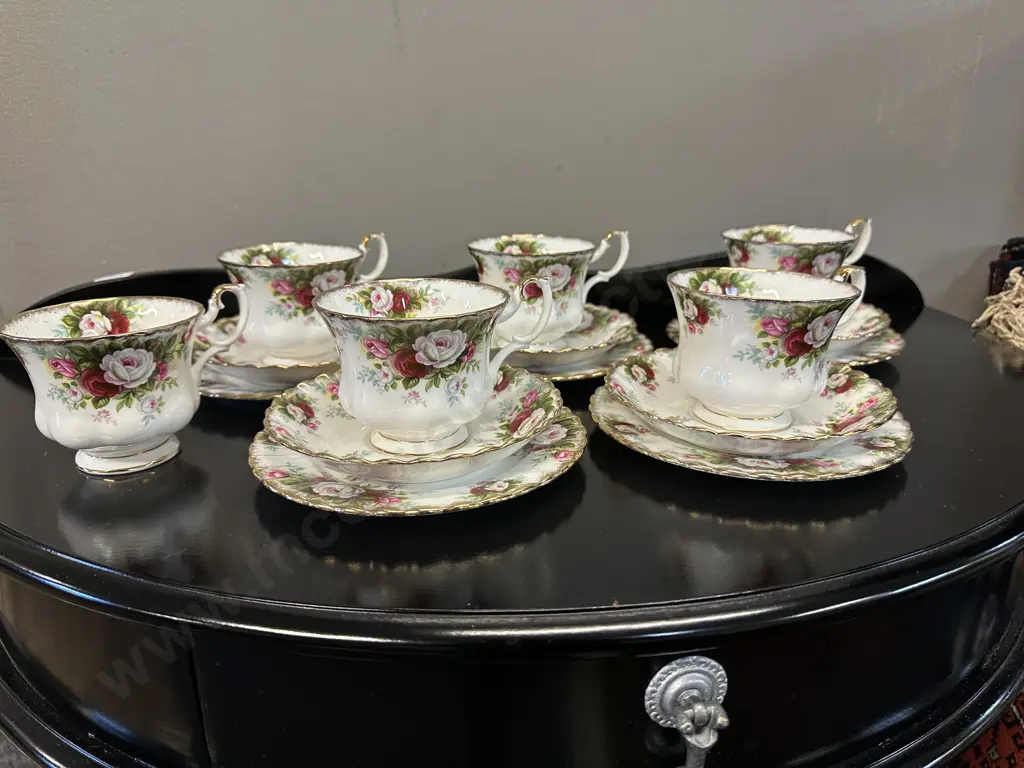 Vintage Royal Albert Celebrations Trios x5 And An Extra Cup  Image 1++