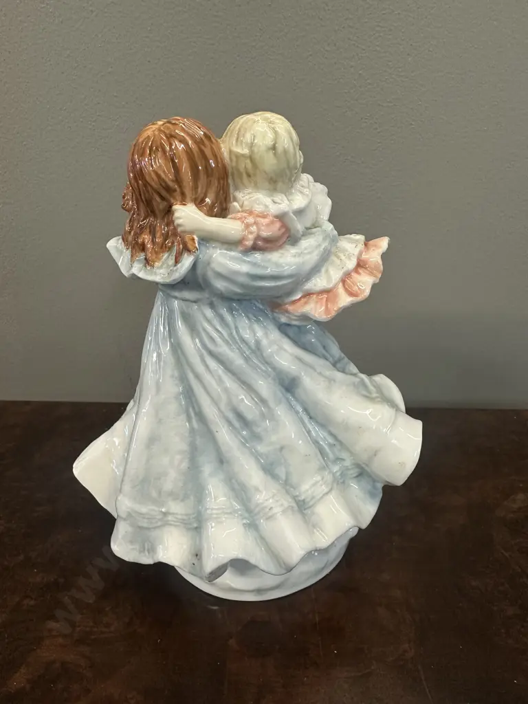 Royal Worcester Love Limited Edition Figurine H19cm. Image 1++