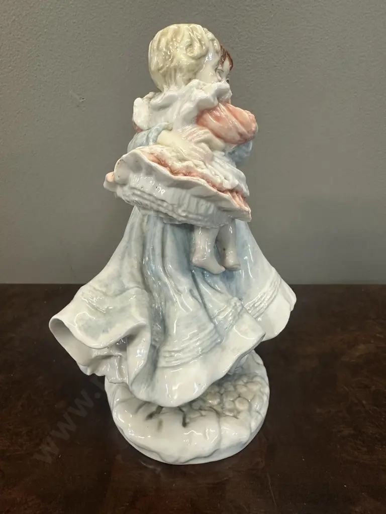 Royal Worcester Love Limited Edition Figurine H19cm. Image 1++