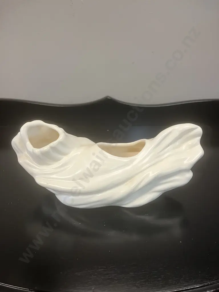 Crown Lynn Driftwood Vase, Off White Glaze - Impressed 589 & Crown Lynn Stamp To The Base. 9 x 22cm Image 1++