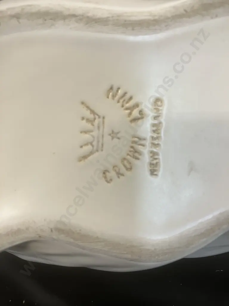 Crown Lynn Driftwood Vase, Off White Glaze - Impressed 589 & Crown Lynn Stamp To The Base. 9 x 22cm Image 1++