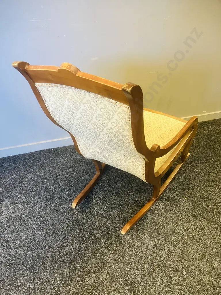 Small Antique Rocking Chair Image 1++