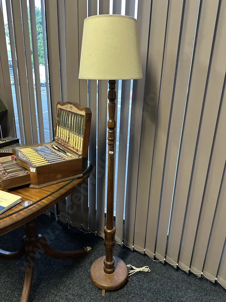 Antique Mahogany Standard Lamp with shade Image 1++