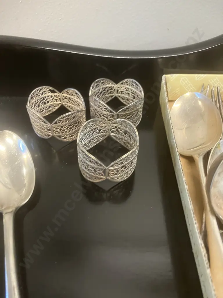 Assorted Silverware Image 1++