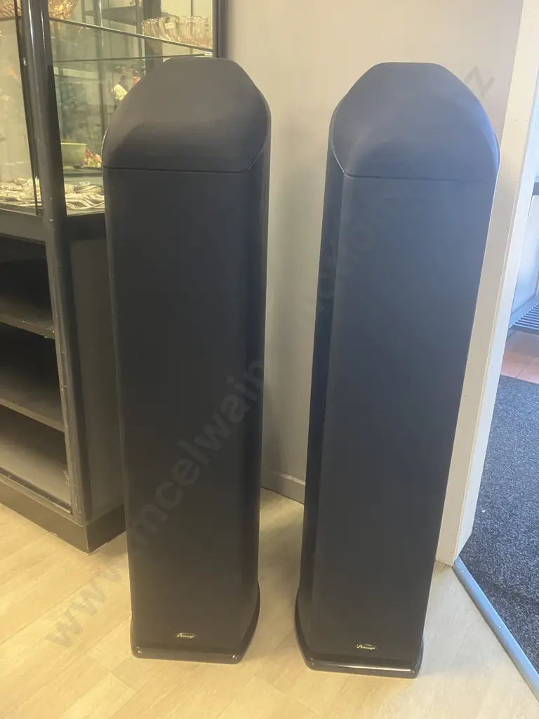 Pair of Mirage OMNI 550 Floorstanding Tower Speakers. Omnidirectional, 8-ohm, Sensitivity 90 dB, Handles Up To 200 Watts Image 1++