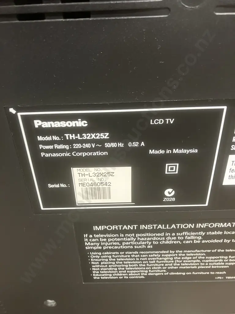 Panasonic Viera 32" LCD TV TH-L32X25Z & DVD Home Theatre Sound System SA-PT70 With Remote Control Image 1++