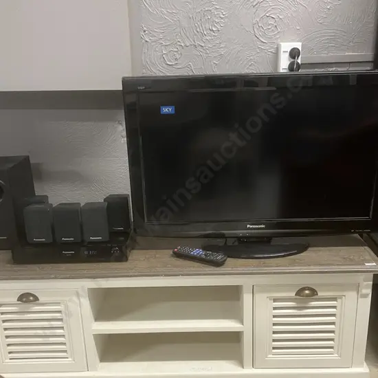 Panasonic Viera 32" LCD TV TH-L32X25Z & DVD Home Theatre Sound System SA-PT70 With Remote Control