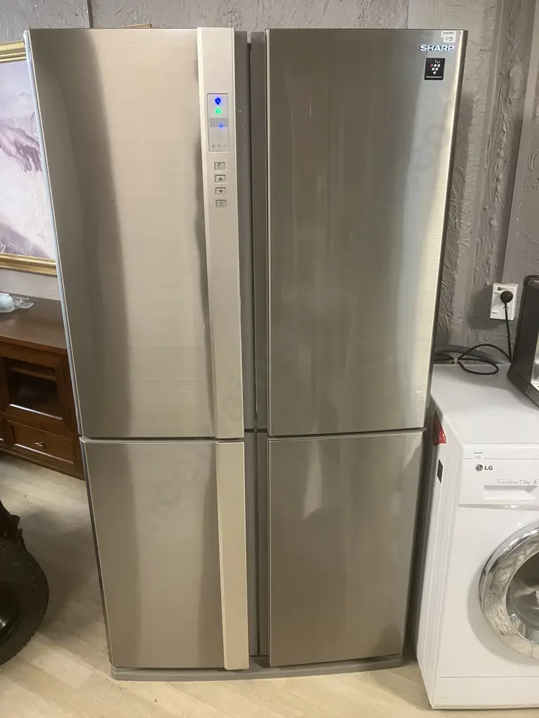 Sharp 624L French Door Refrigerator - Freezer Model SJ-FP624V-SL Image 1++