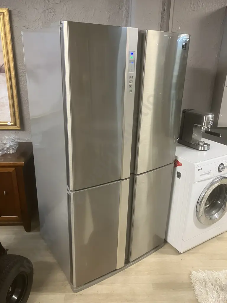 Sharp 624L French Door Refrigerator - Freezer Model SJ-FP624V-SL Image 1++
