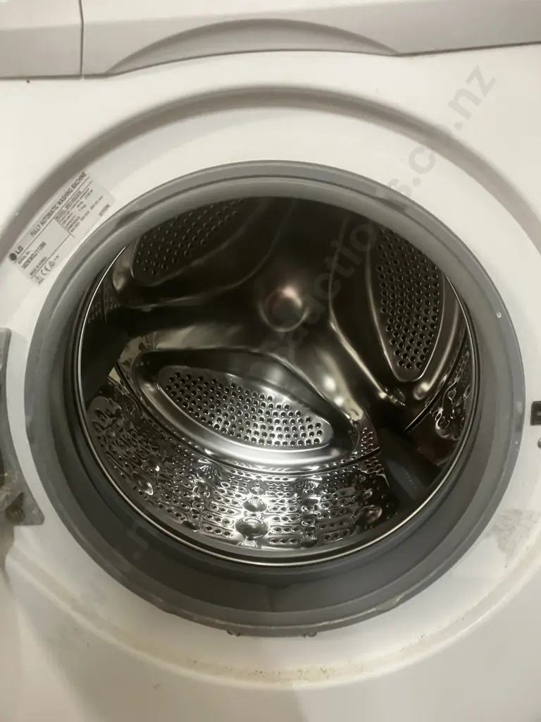 LG 7.5Kg Direct Drive Front Loader Washing Machine. Model WD10422D6 Image 1++
